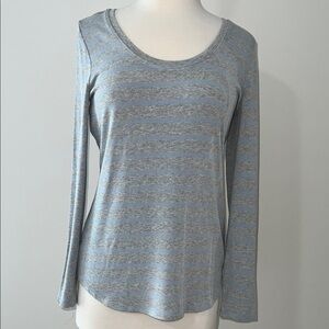 Ann Taylor beautiful Women's Blue Striped Long Sleeve Top. Size M. So soft!!